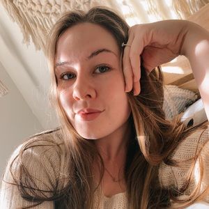 Meet your Posher, Csenge